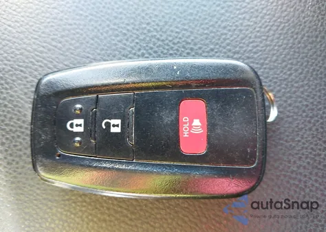 2019 Toyota Rav4 Xle z USA, uszkodzony, nr VIN 2T3P1RFV1KW063349